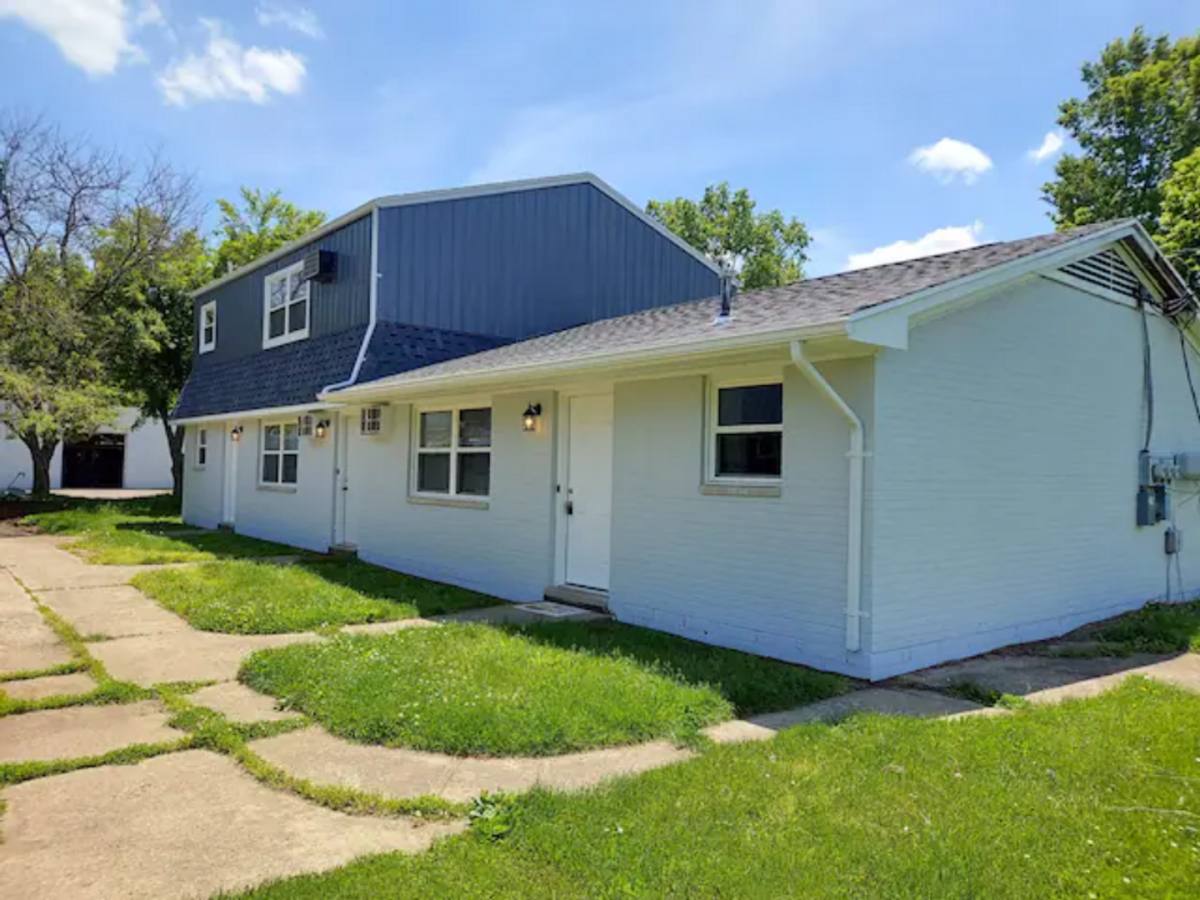 Apartment for rent at 219 Maxwell St, Franklin, OH 45005