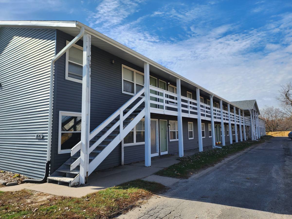 Apartment for rent at 1641-1651 34th St SE, Cedar Rapids, IA 52403