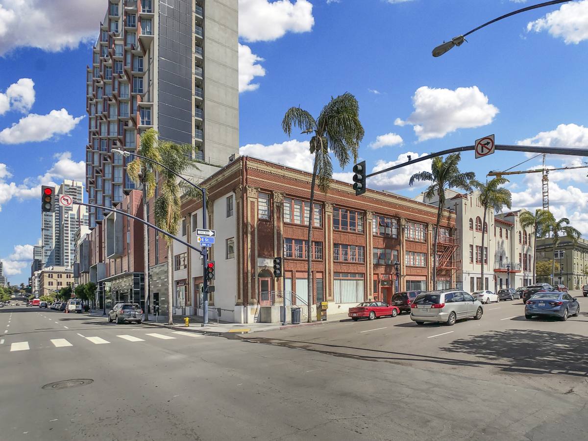 Apartment for rent at 906 Tenth Ave, San Diego, CA 92101