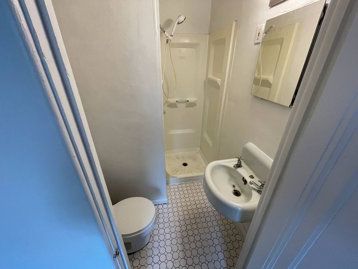 Apartment for rent at Cascade, 101 W 3rd St, Duluth, MN 55806