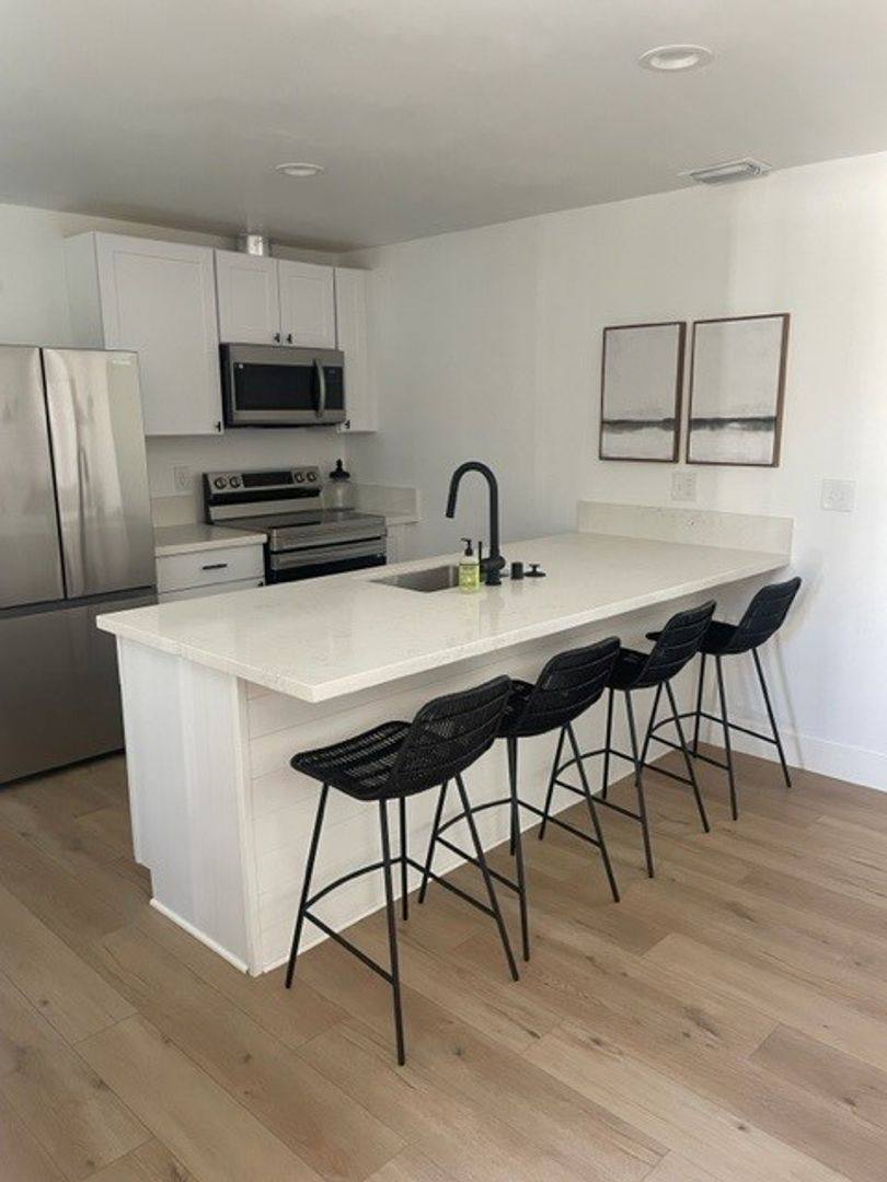 632, 634, 636, & 638 Iris Dr, Redding, CA 96002