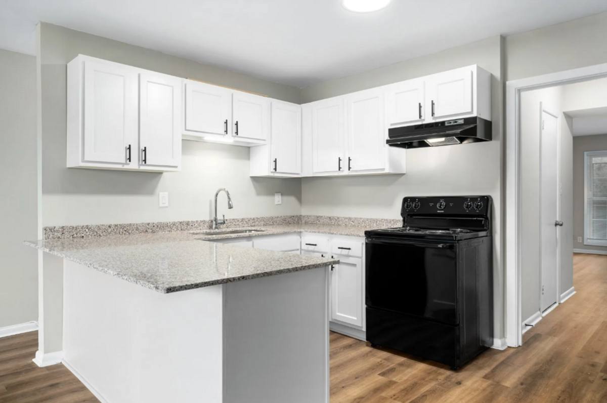 Apartment for rent at 825 Oak Leaf Circle, Birmingham, AL 35209