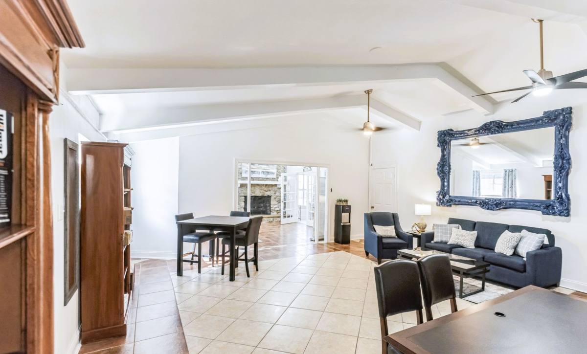 Apartment for rent at 3000 Macarthur Dr, Orange, TX 77630