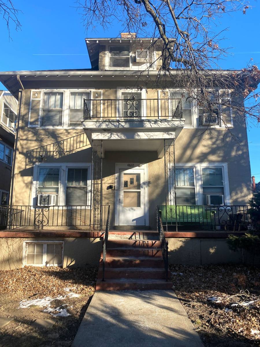 Apartment for rent at 409 - 417 N, Omaha, NE 68132
