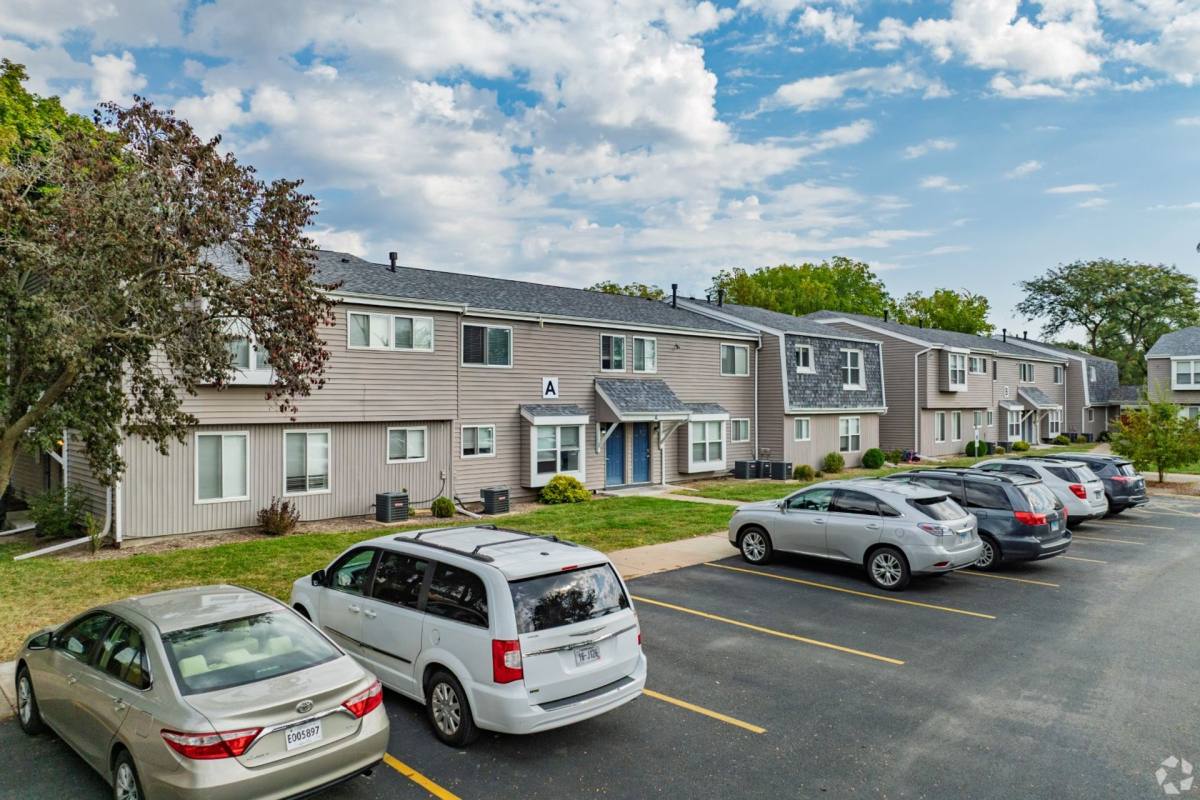 The Lux Off Archer, 4000 Archer Dr, East Moline, IL 61244 - Townhouse for Rent - Image 9