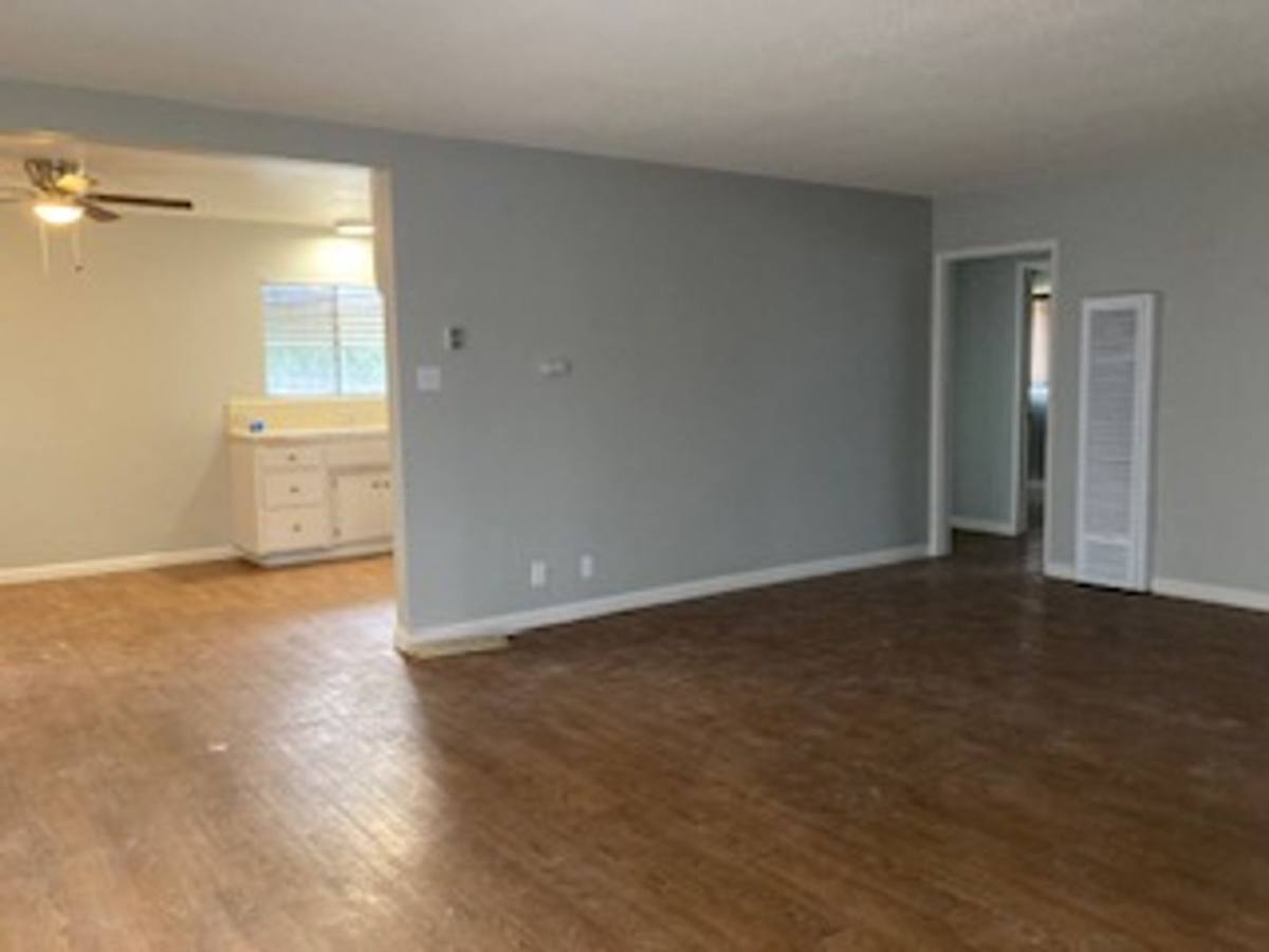 2325 Earl Ave, Long Beach, CA 90806