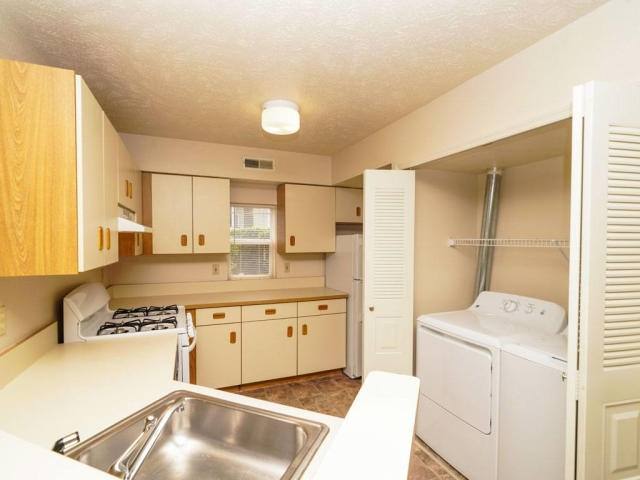 Apartment for rent at 2641 Muirfield Dr #A11, Elkhart, IN 46514