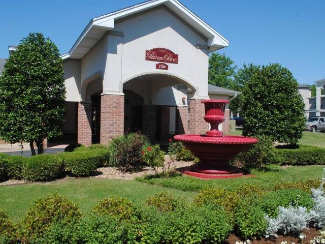 Apartment for rent at 1500 Parham Pointe Dr #C21, Little Rock, AR 72204