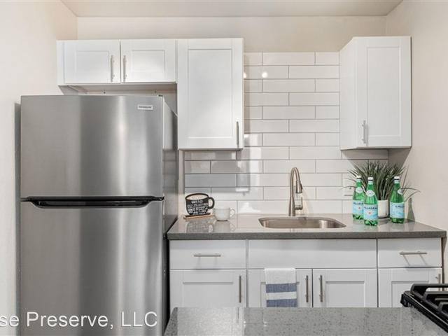 Apartment for rent at 1502 W Glendale Ave #E11, Phoenix, AZ 85021