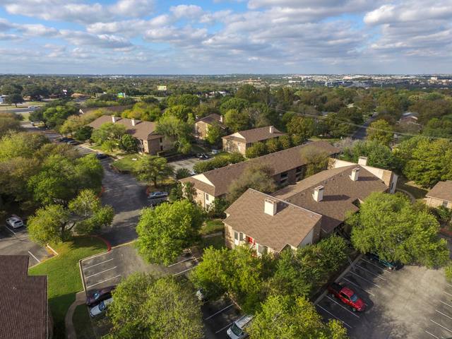 Apartment for rent at 11441 IH-35 N #D32, Austin, TX 78753