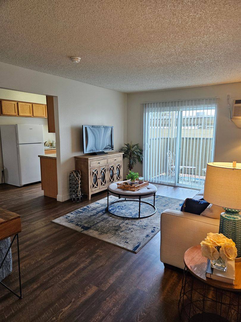 Apartment for rent at 4918 N Ninth, Fresno, CA 93726