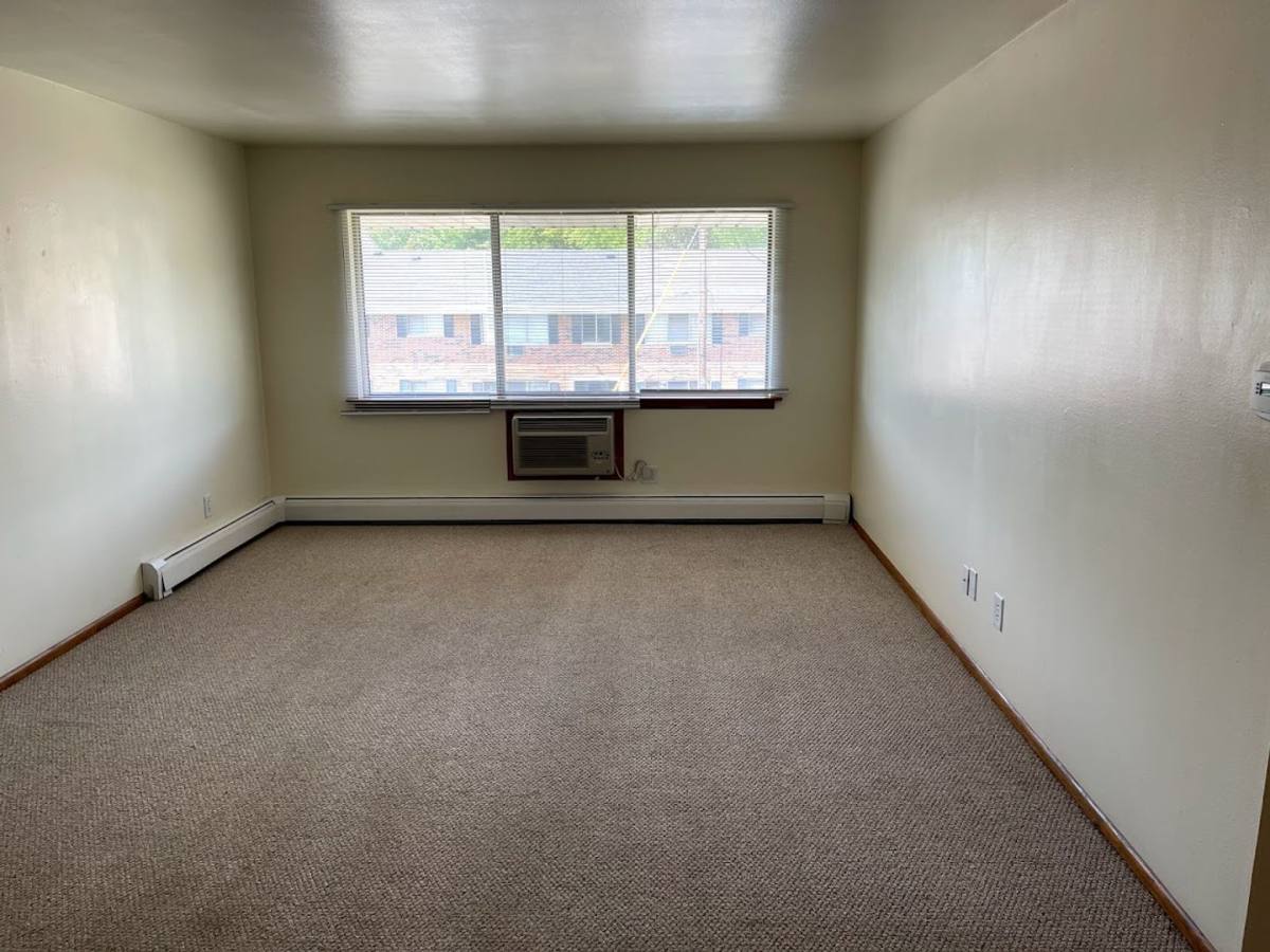 Apartment for rent at 2535 Halsted Rd, Rockford, IL 61101