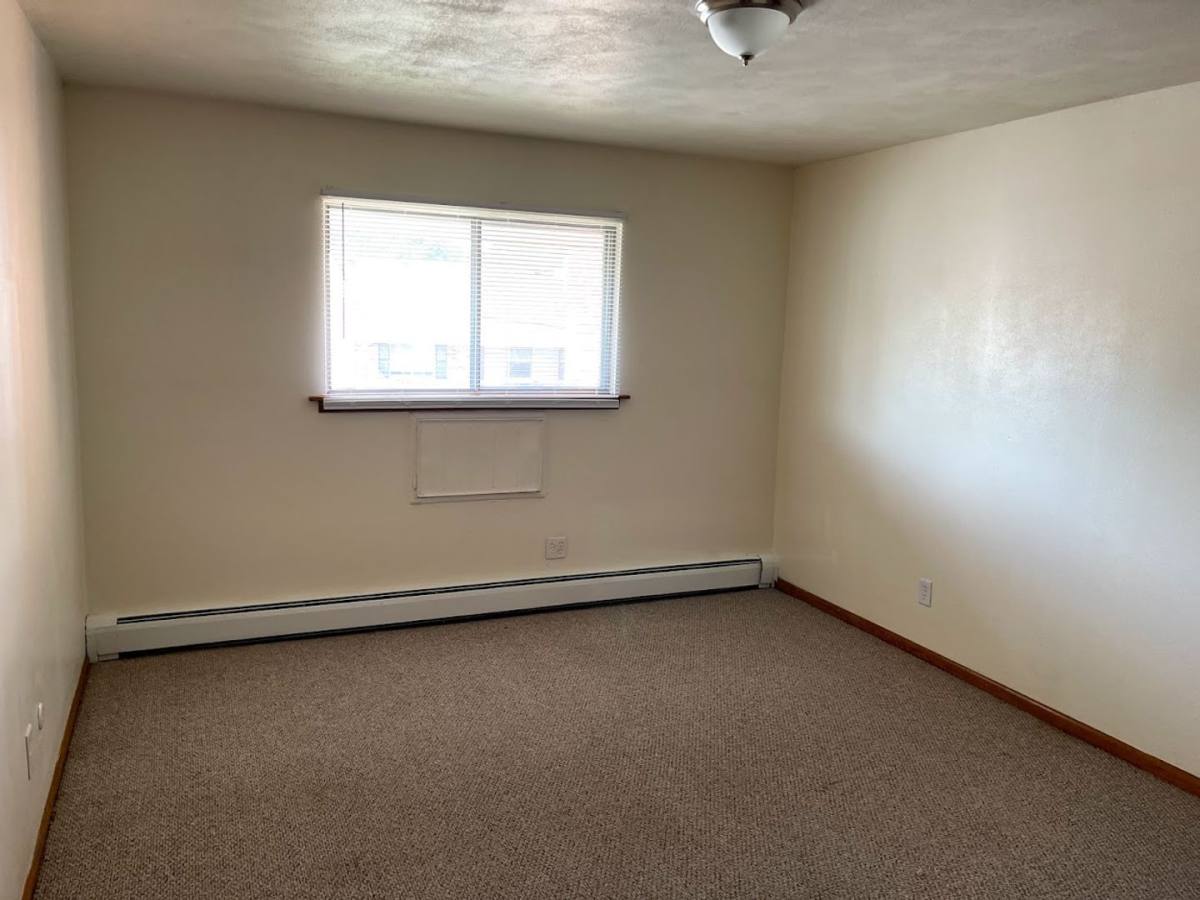 Apartment for rent at 2535 Halsted Rd, Rockford, IL 61101