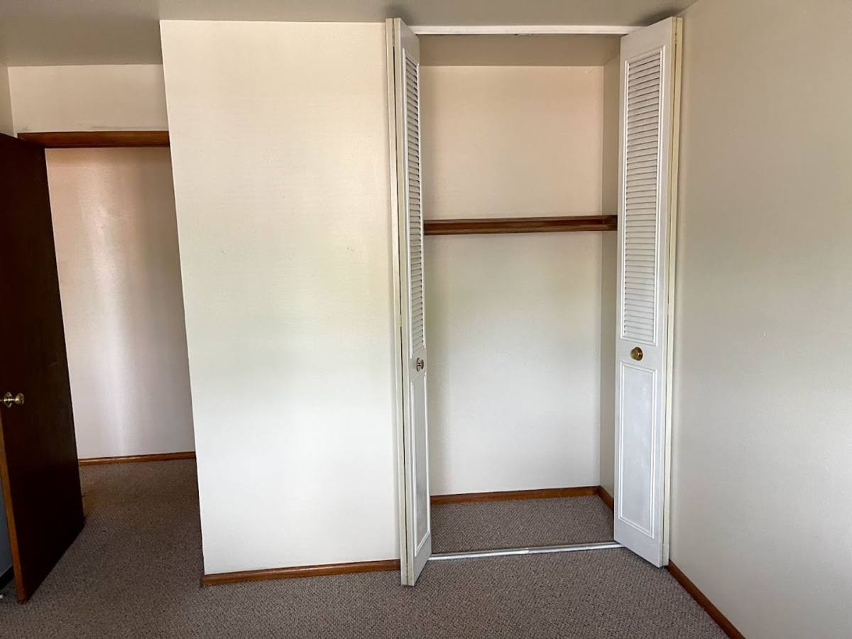 Apartment for rent at 2535 Halsted Rd, Rockford, IL 61101