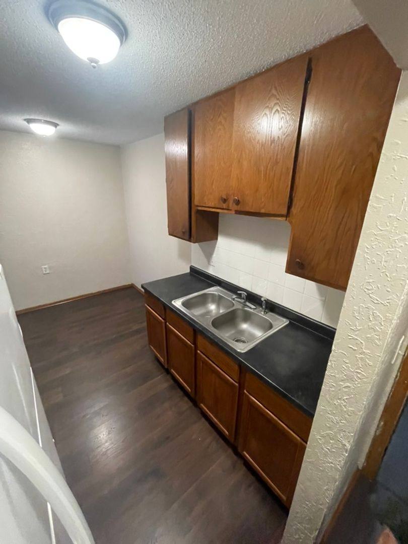 Apartment for rent at 1074 York Ave, Saint Paul, MN 55106