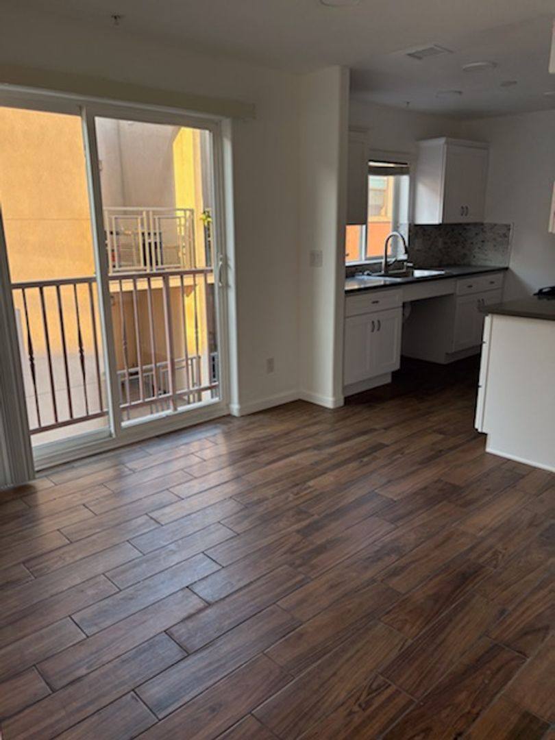 Apartment for rent at 709-711 Yale St, Los Angeles, CA 90012