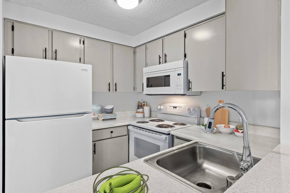 Apartment for rent at 130 S Conway Place, Kennewick, WA 99336