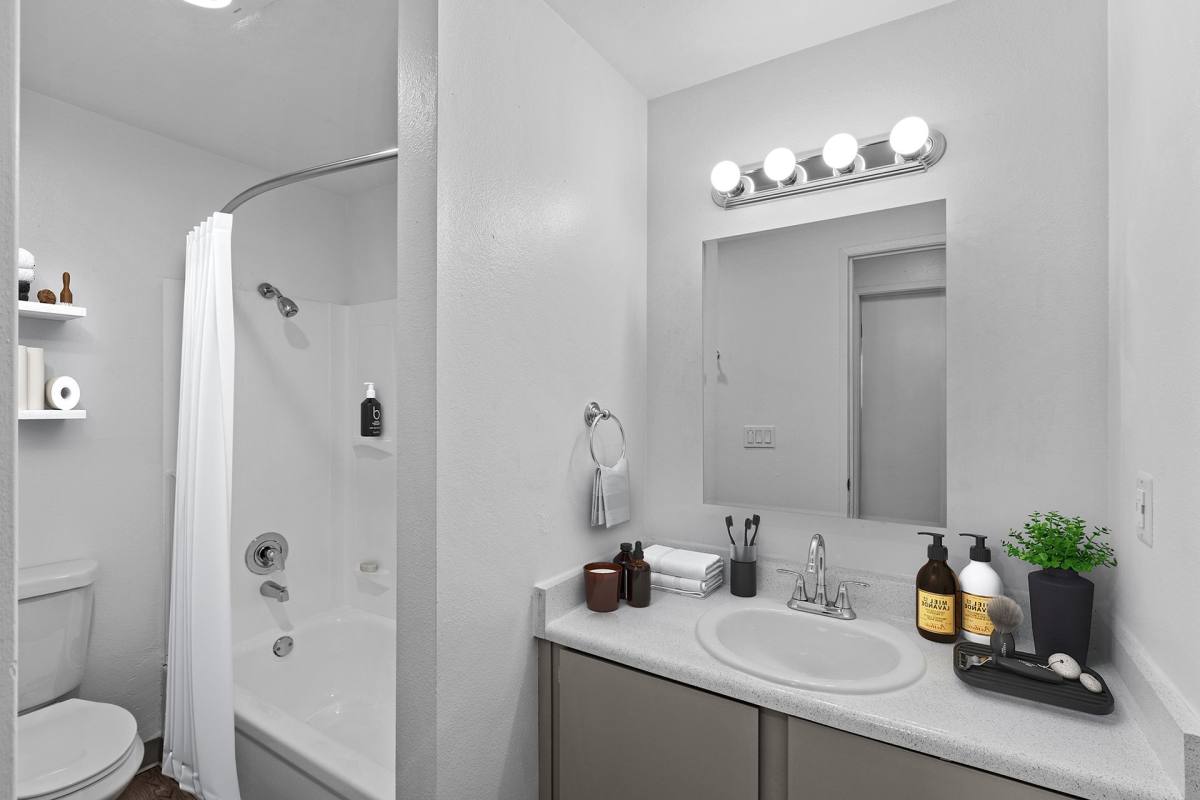 Apartment for rent at 130 S Conway Place, Kennewick, WA 99336