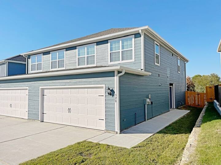 Townhouse for rent at 320 Stone Court, Princeton, TX 75407