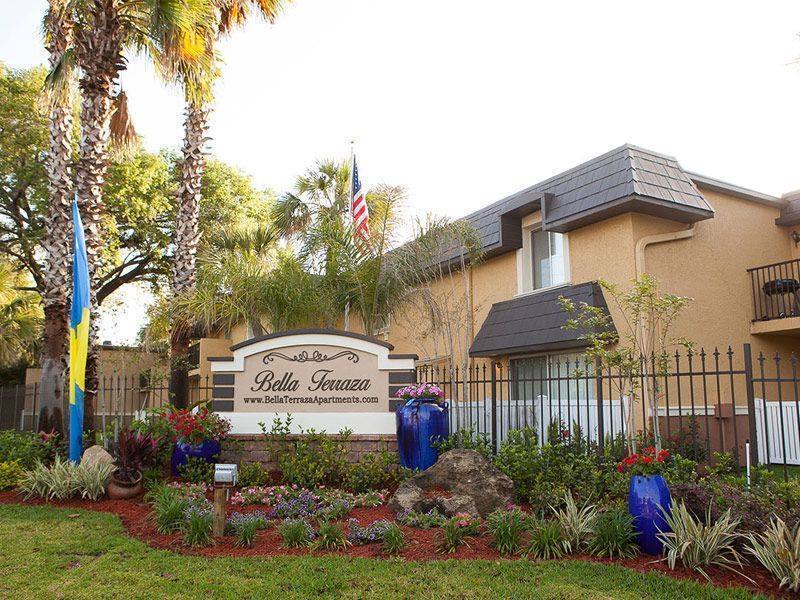 Apartment for rent at 355 Monument Rd, Jacksonville, FL 32225