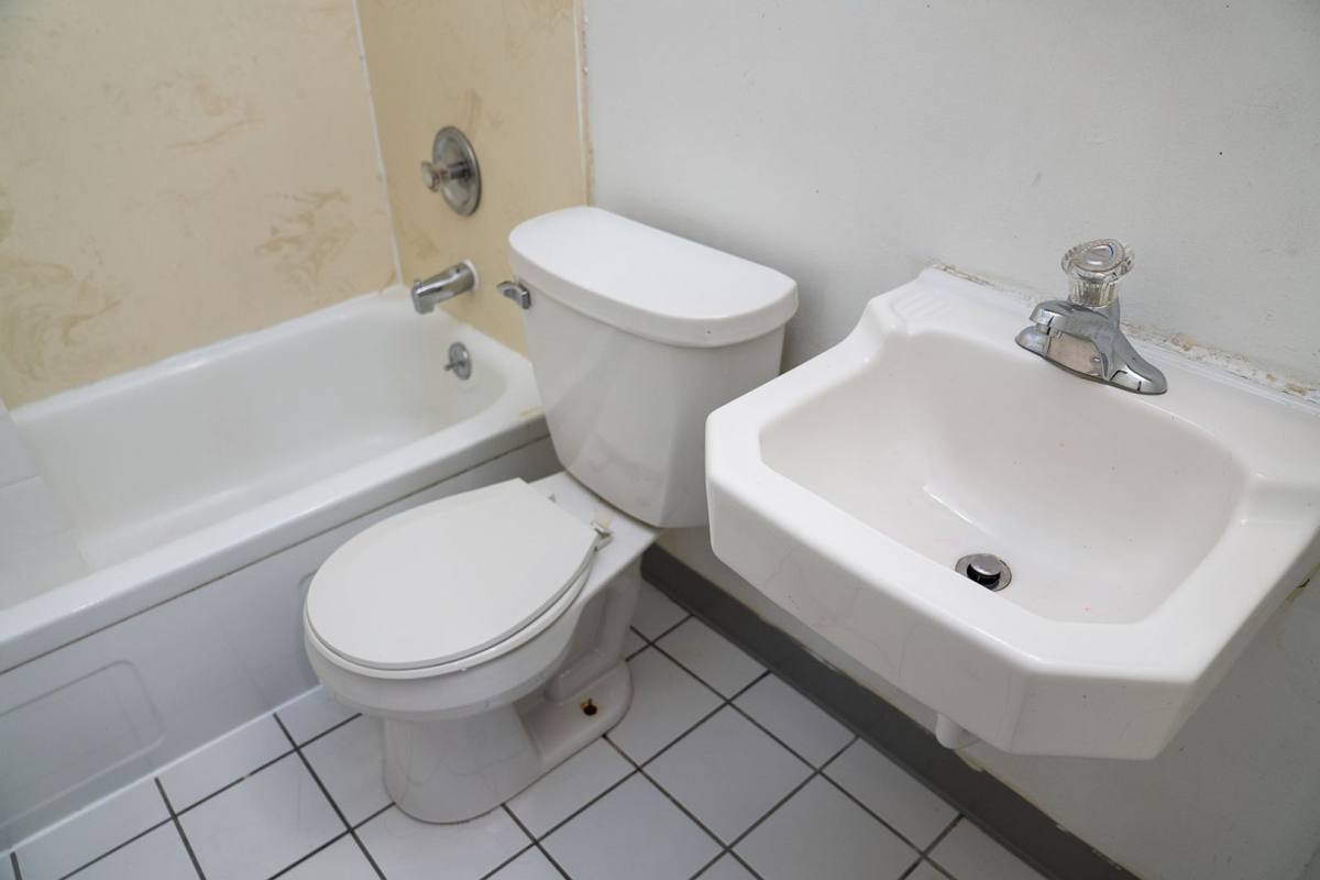 Townhouse for rent at 152 Chittenden Ave, Columbus, OH 43201