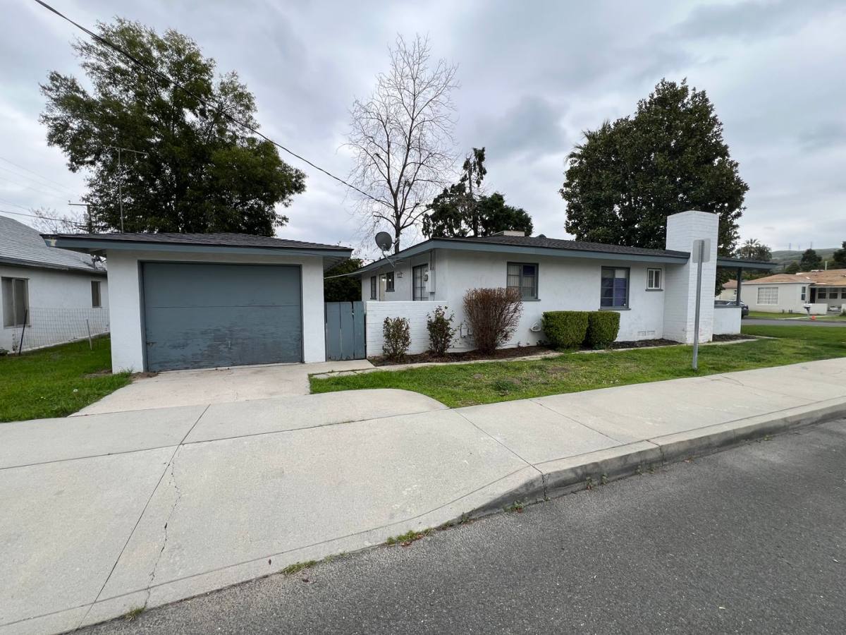 25074 Starr St, Loma Linda, CA 92354