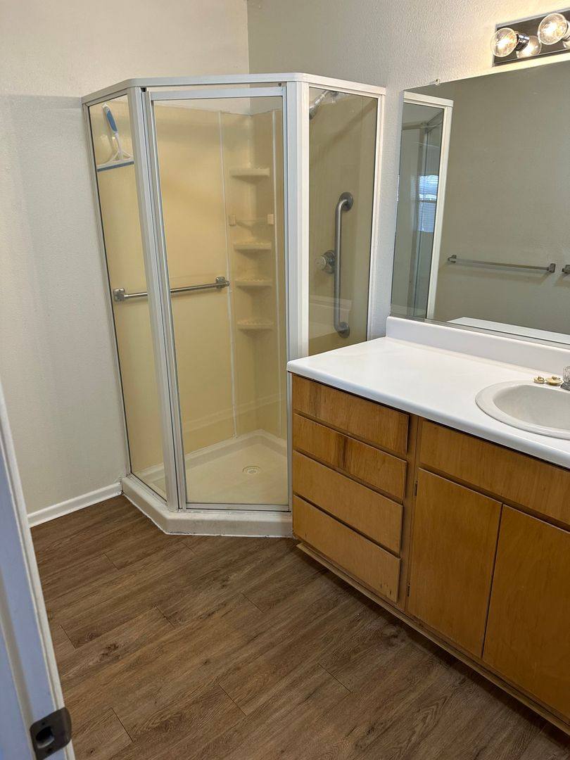 Apartment for rent at 300 W 2nd St, Idalou, TX 79329