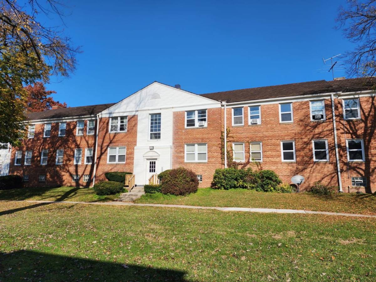 Apartment for rent at 1832-1864 Forest Hills Blvd, Cleveland, OH 44112