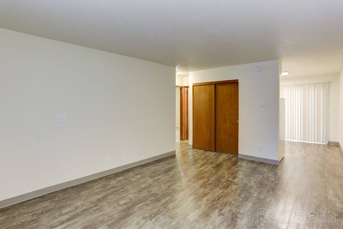 Townhouse for rent at 2375, 2405, 2415, 2475 Columbia Blvd, Saint Helens, OR 97051