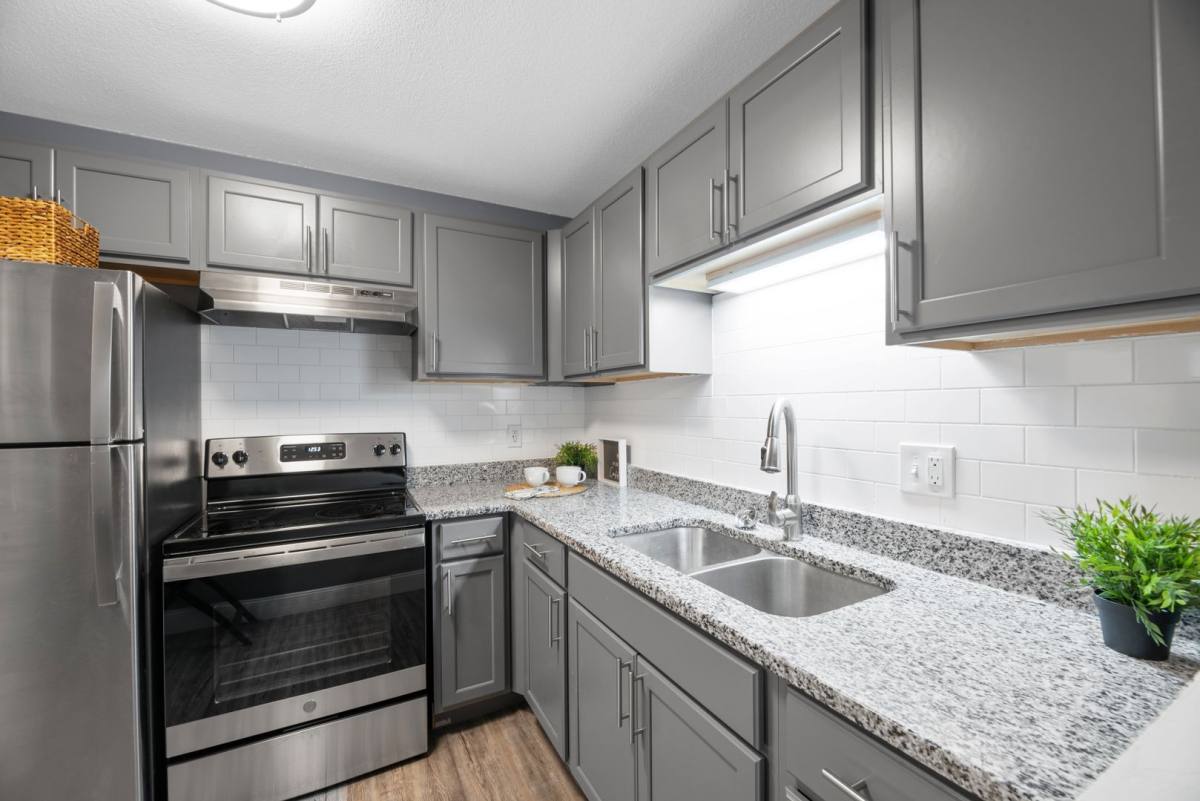 Apartment for rent at 301 Executive Dr N, Newark, OH 43055