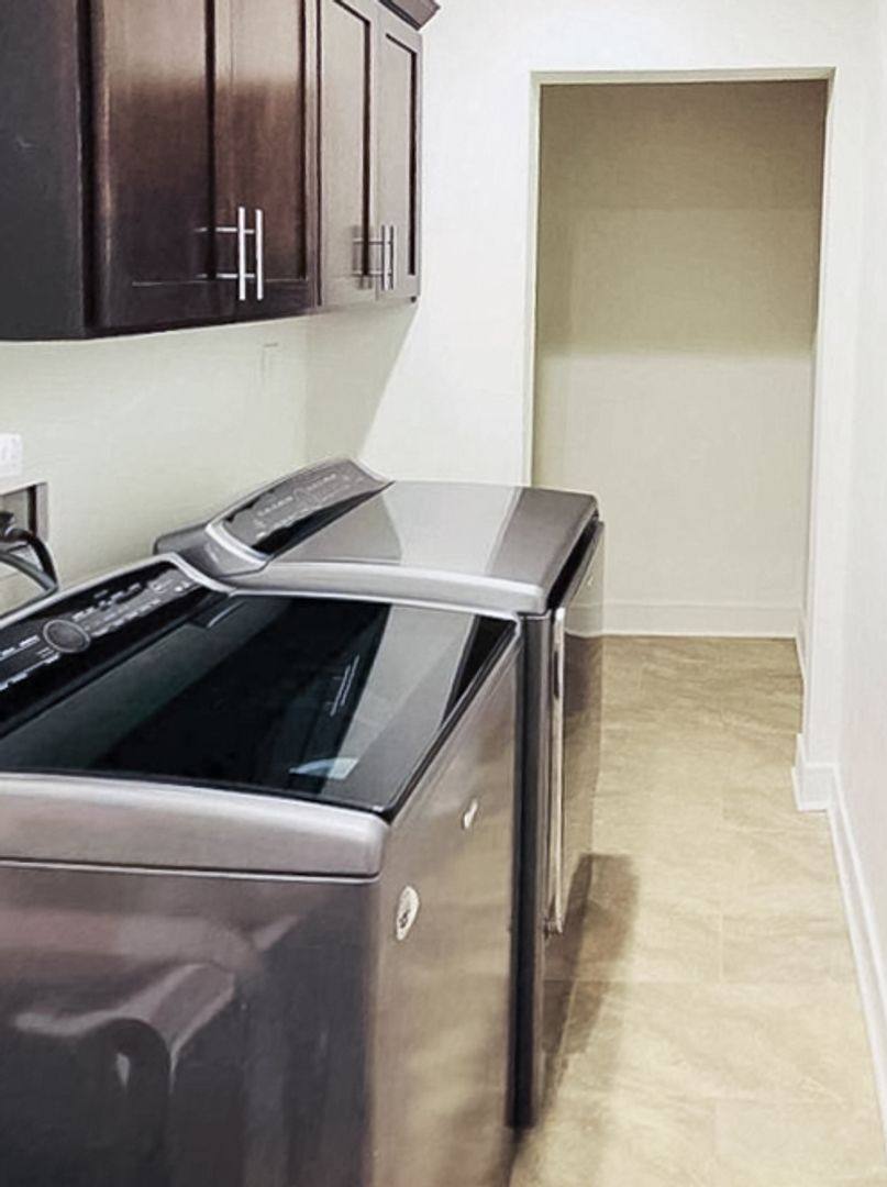 Apartment for rent at 2013 Raymond Ave, Los Angeles, CA 90007
