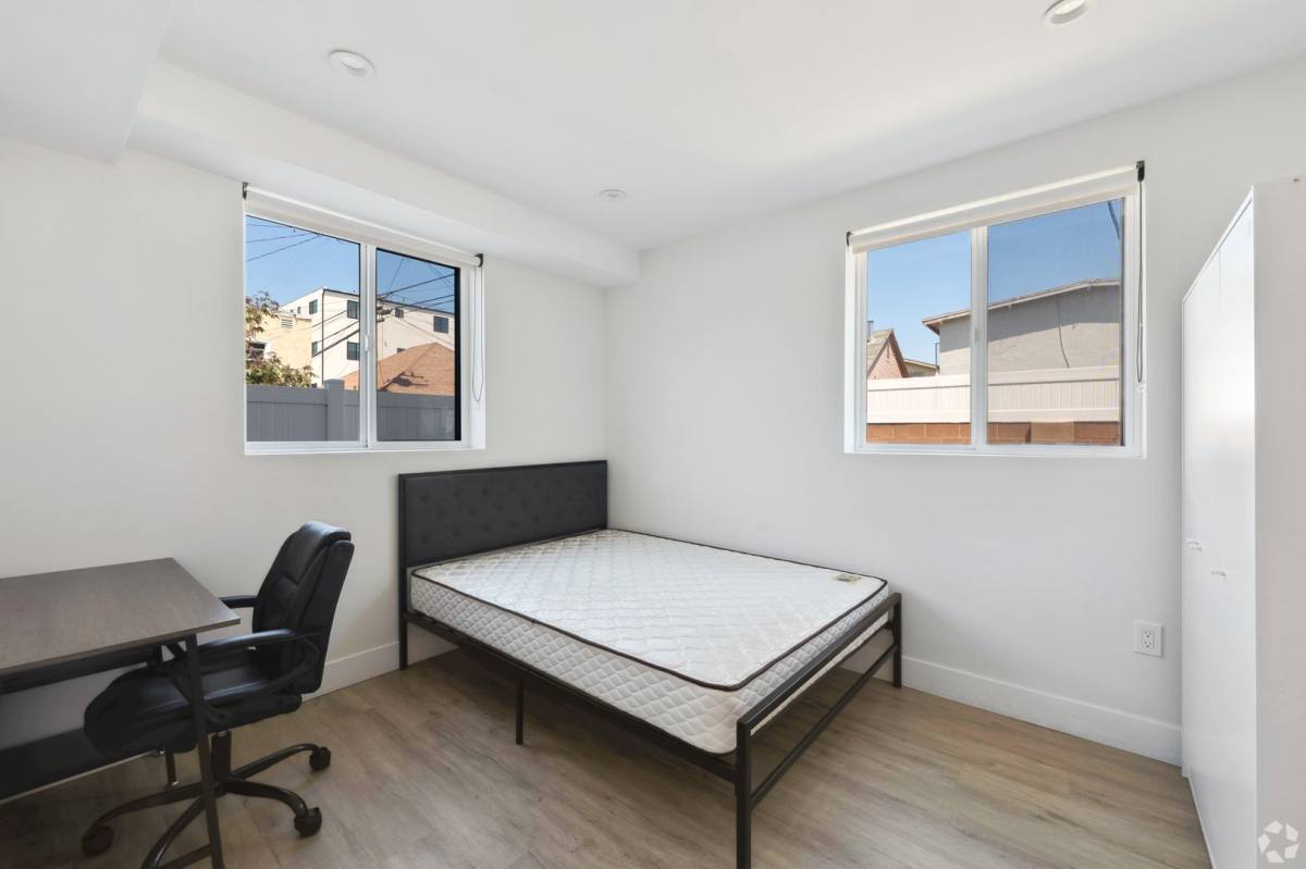 Apartment for rent at 2013 Raymond Ave, Los Angeles, CA 90007