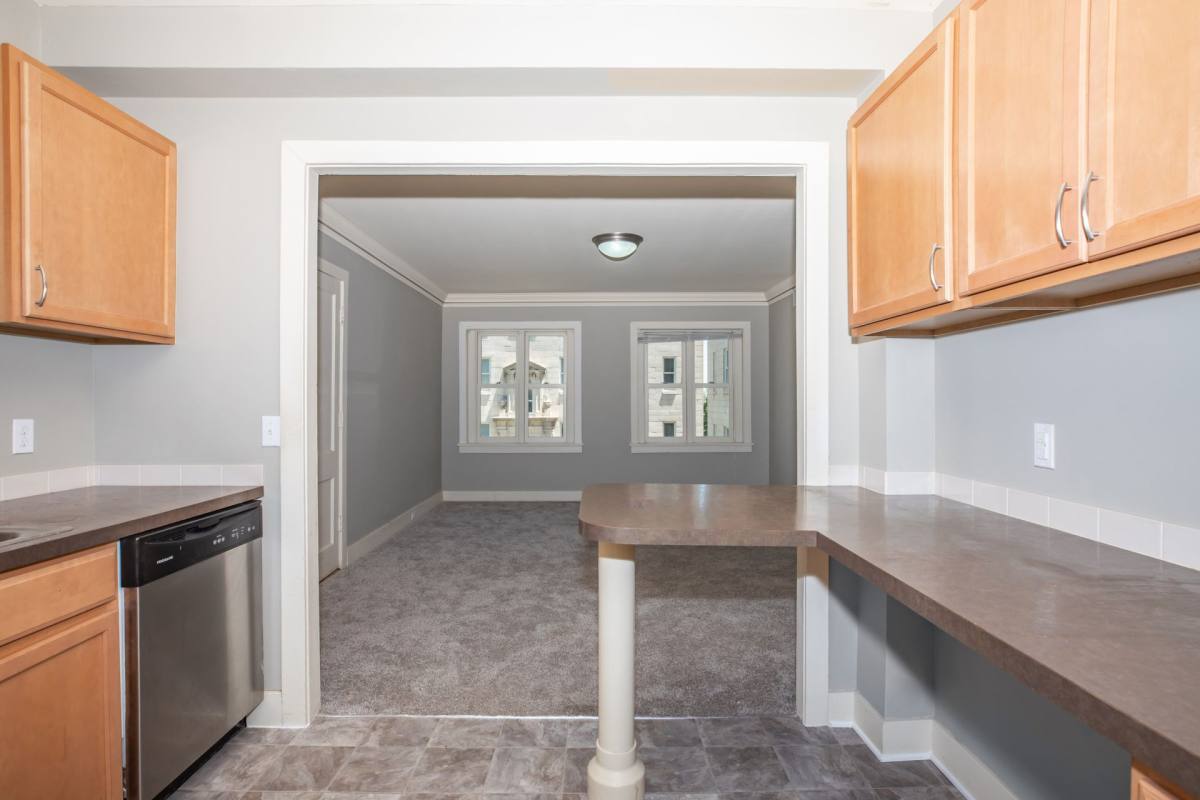 Apartment for rent at 3701-3709 Davenport St, Omaha, NE 68131
