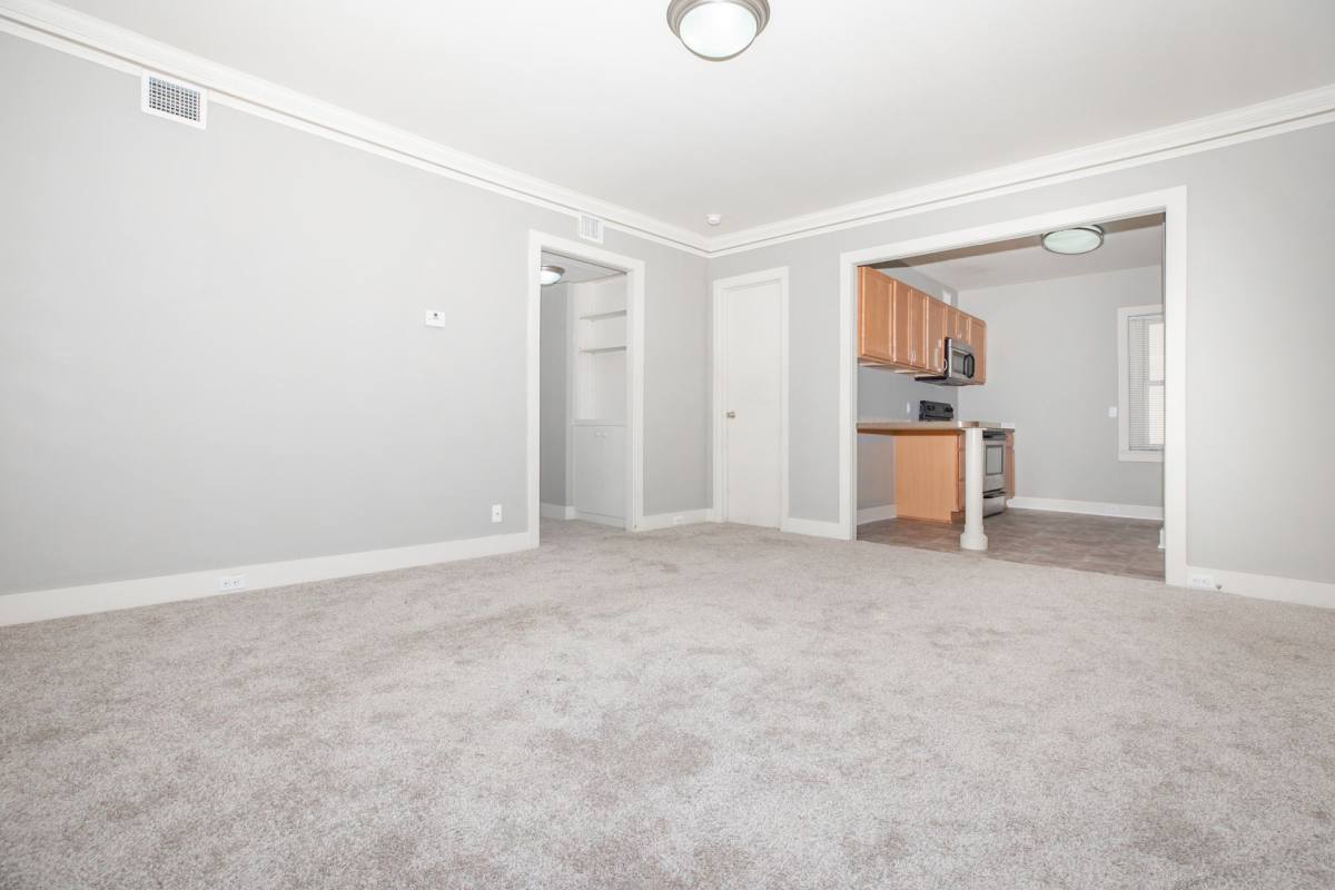 Apartment for rent at 3701-3709 Davenport St, Omaha, NE 68131