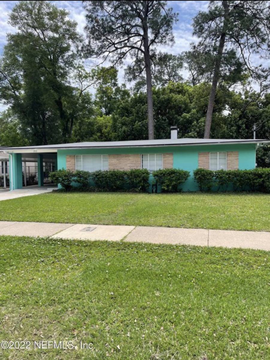 House for rent at 212 W 42nd St, Jacksonville, FL 32208