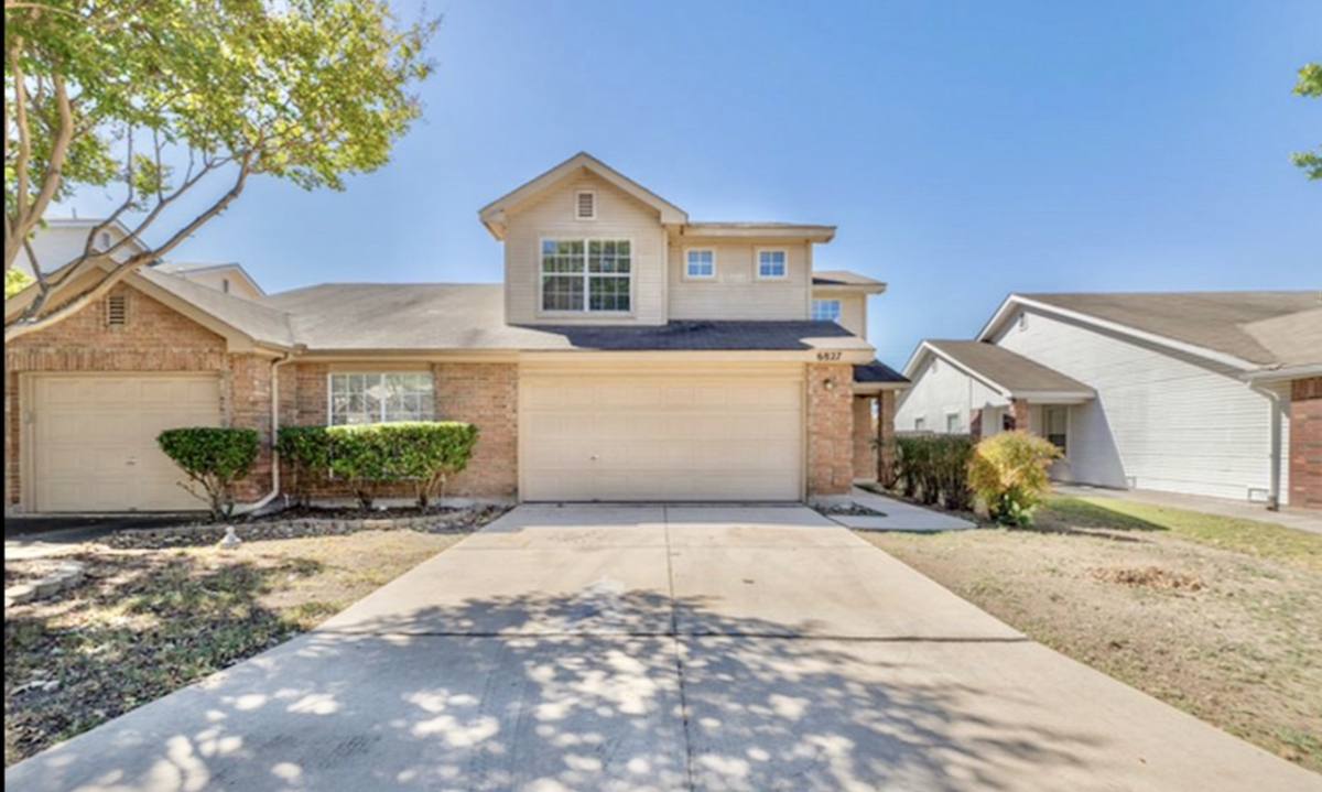 Townhouse for rent at 6827 Bluegrass Run, San Antonio, TX 78240