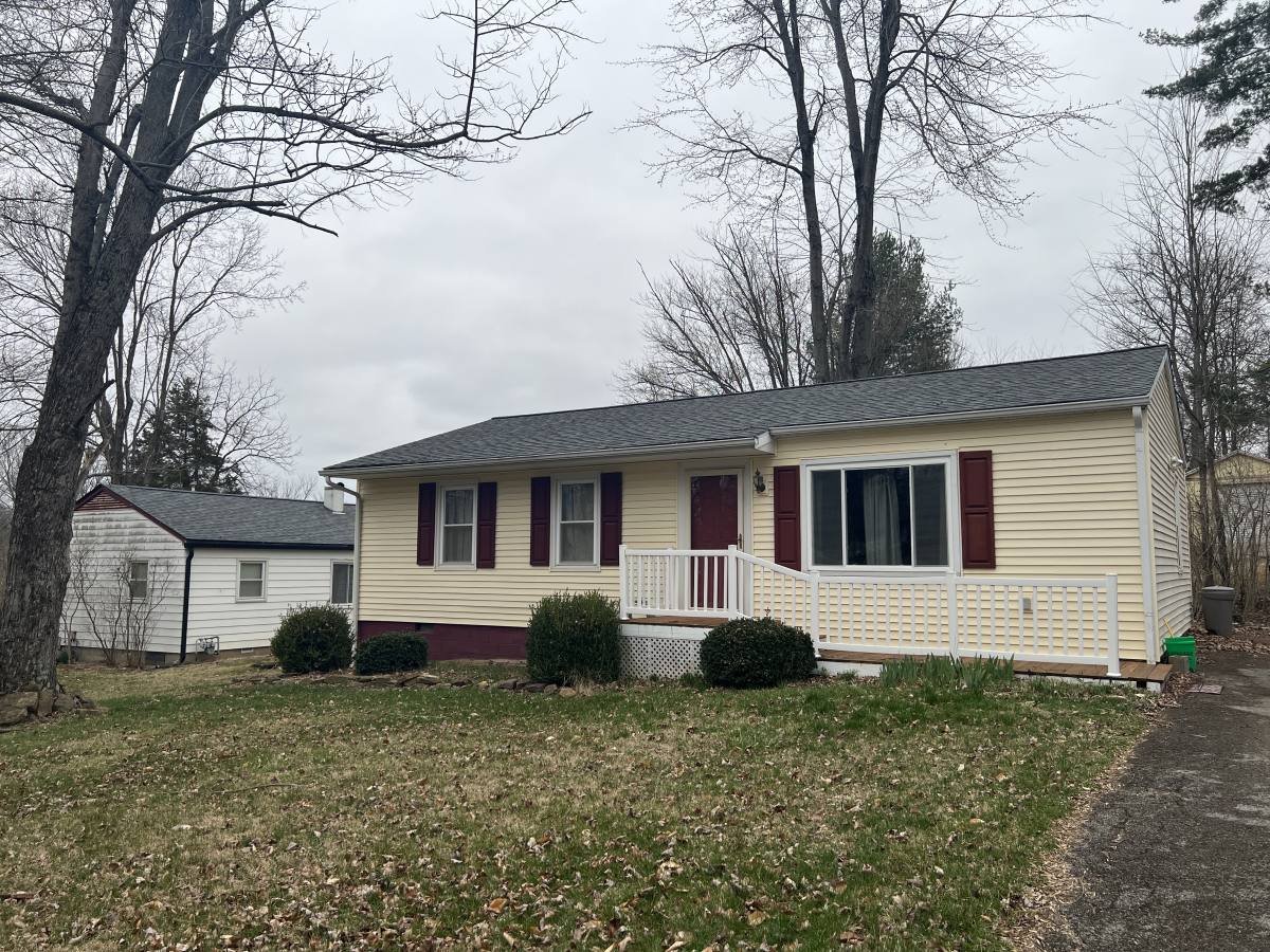 House for rent at 214 W Chester Dr, Ellettsville, IN 47429