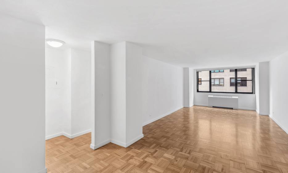 Apartment for rent at 320 W 58th St #6C, New York, NY 10019