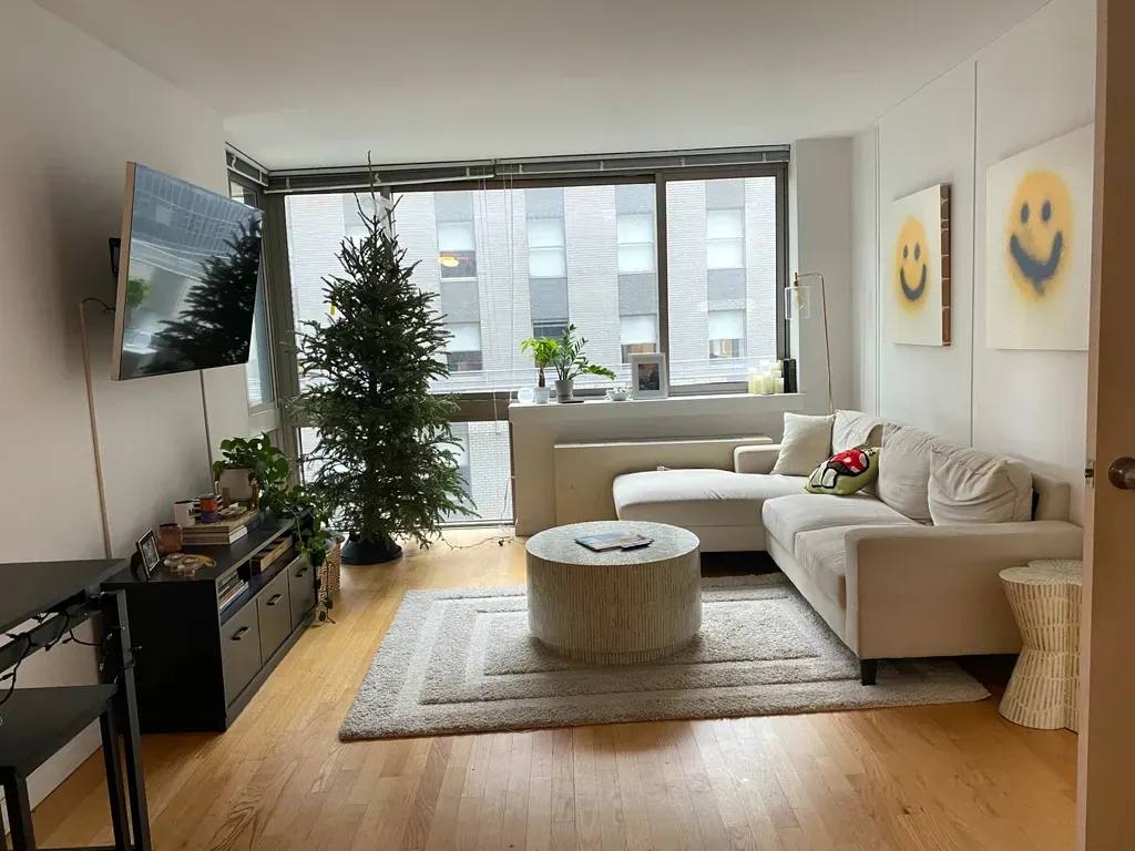 Apartment for rent at 8 Liberty Place #15A, New York, NY 10005