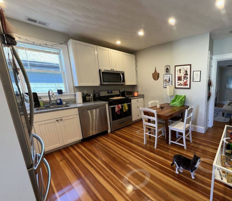 Apartment for rent at 305 Highland Ave #4, Somerville, MA 02144