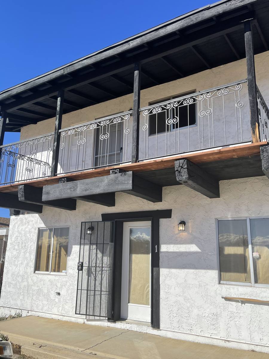 Townhouse for rent at 21008 Bear Valley Rd #3, Apple Valley, CA 92308