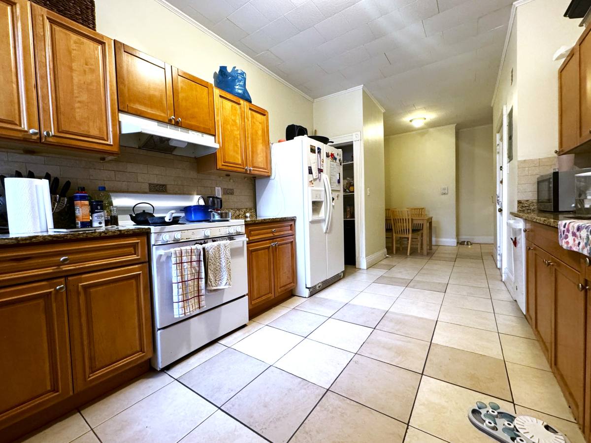 Apartment for rent at 22 Euston St #I2, Brookline, MA 02446
