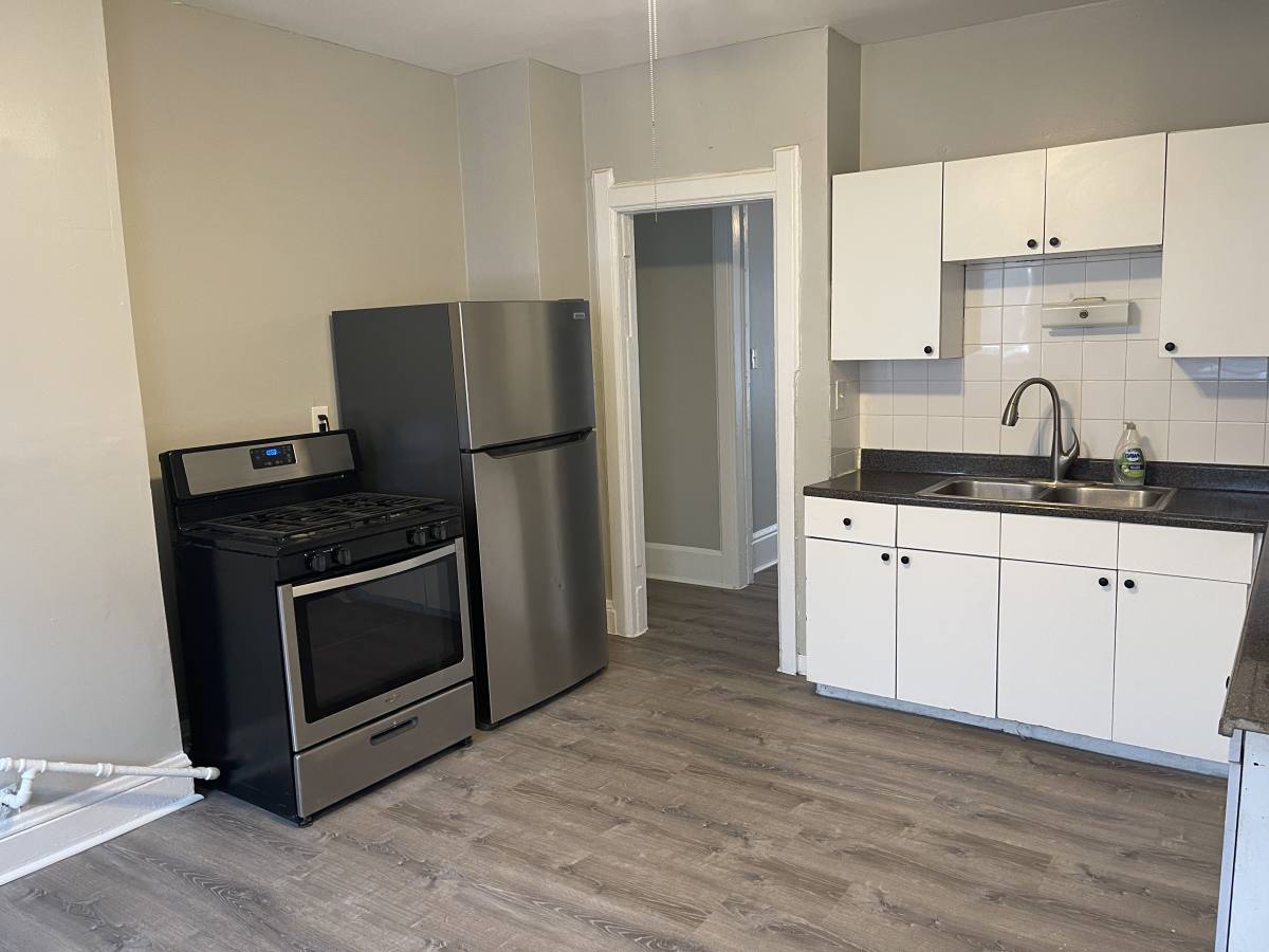 Apartment for rent at 206 W Clarke St #4, Milwaukee, WI 53212