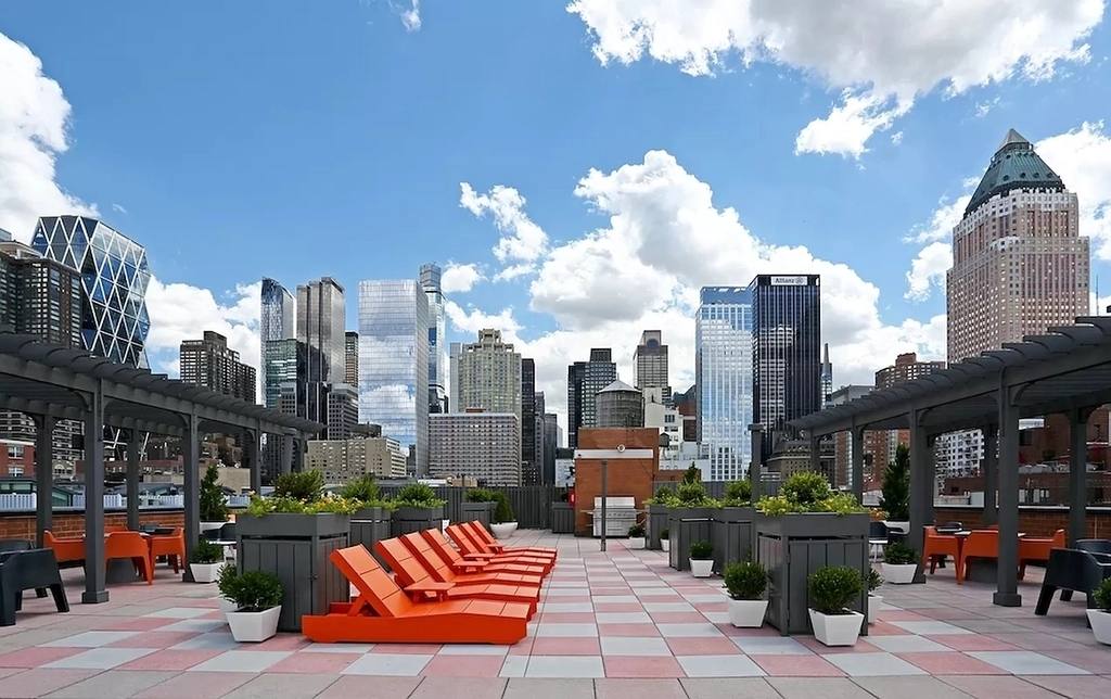 Apartment for rent at 410 W 53rd St #605, New York, NY 10019