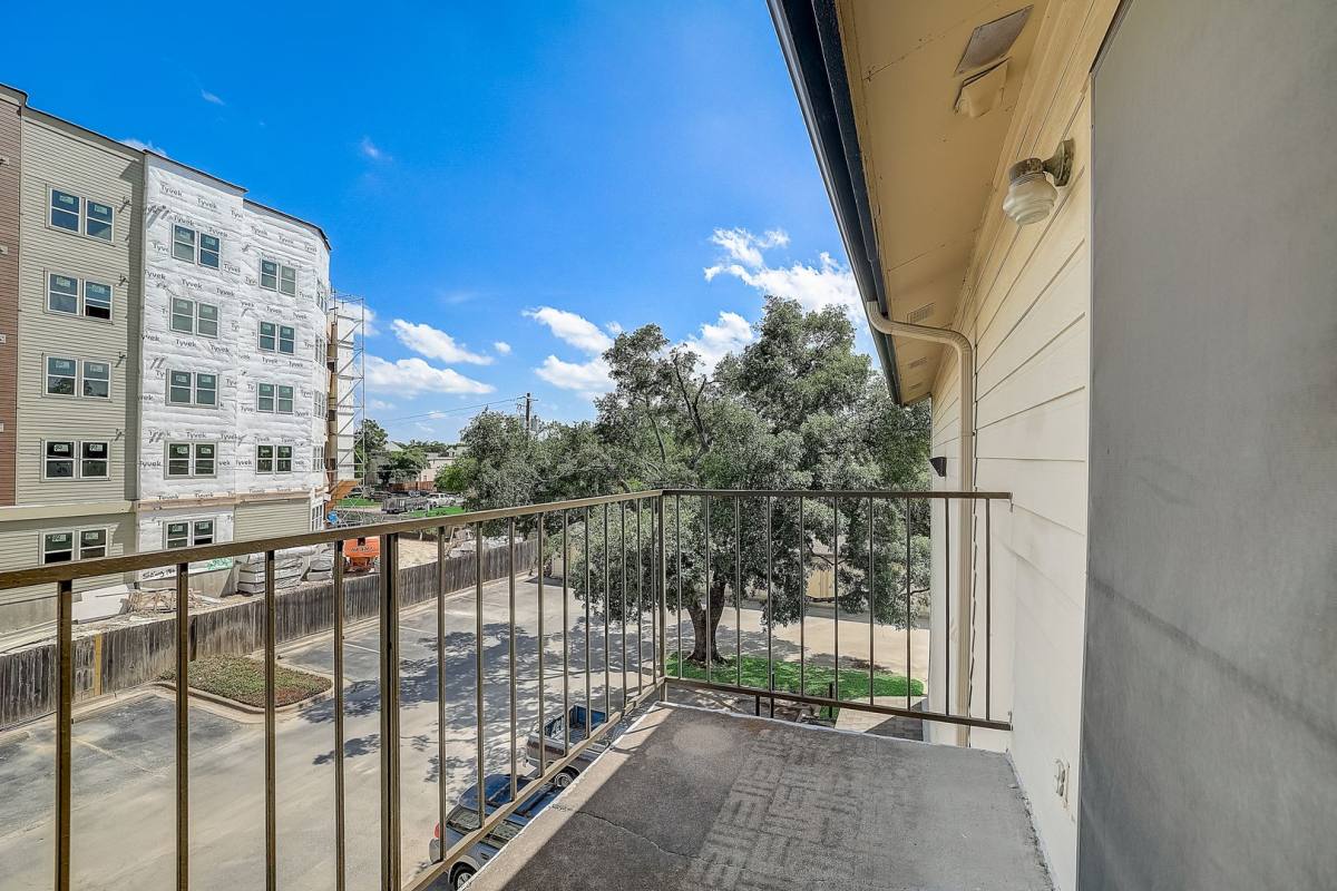 Apartment for rent at Rockwood, 8615 Rockwood Lane, Austin, TX 78757