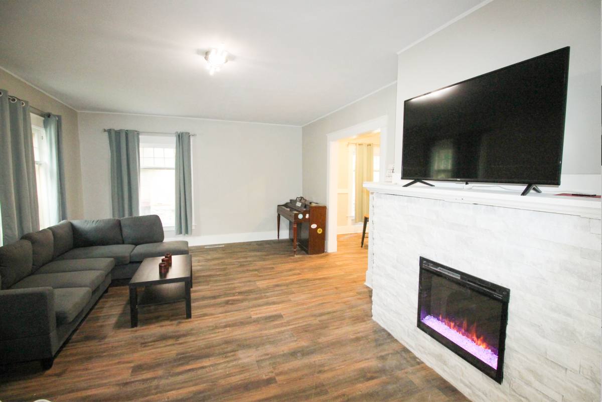 Apartment for rent at 613 E State St, Ithaca, NY 14850