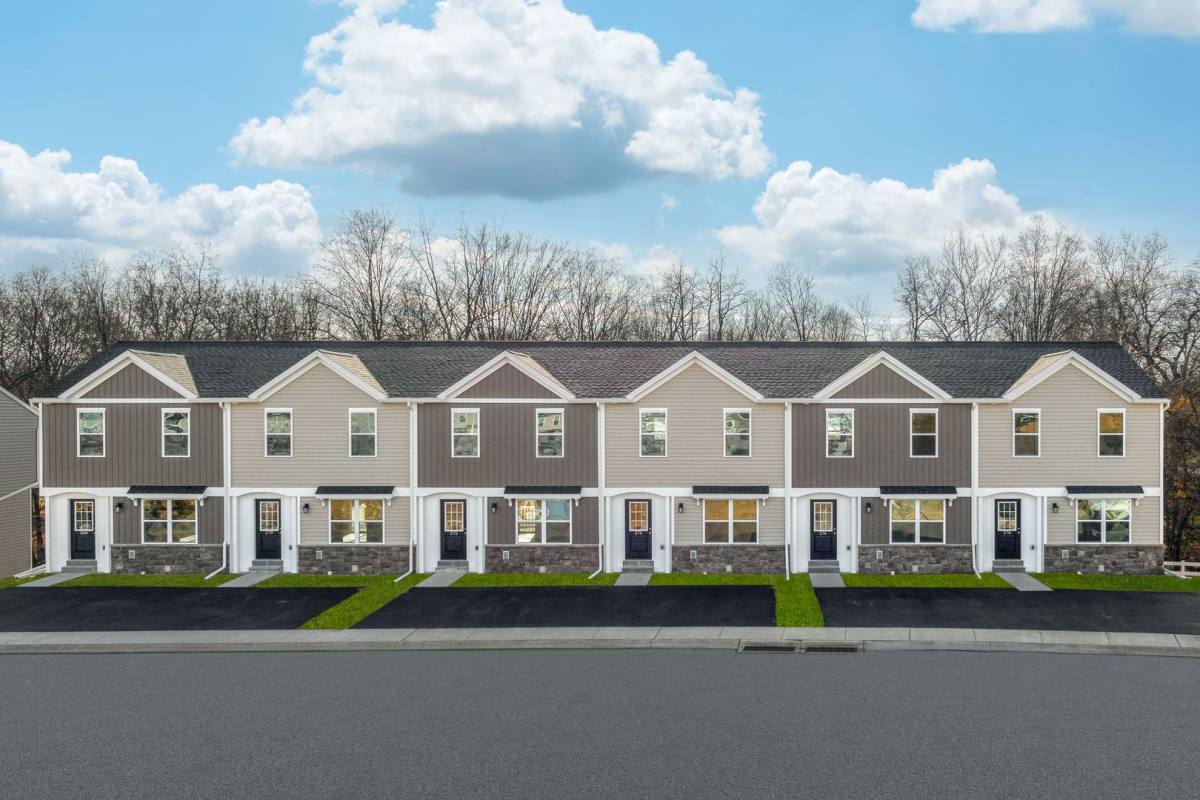 Townhouse for rent at 245 Sruthi Dr, Mechanicsburg, PA 17050