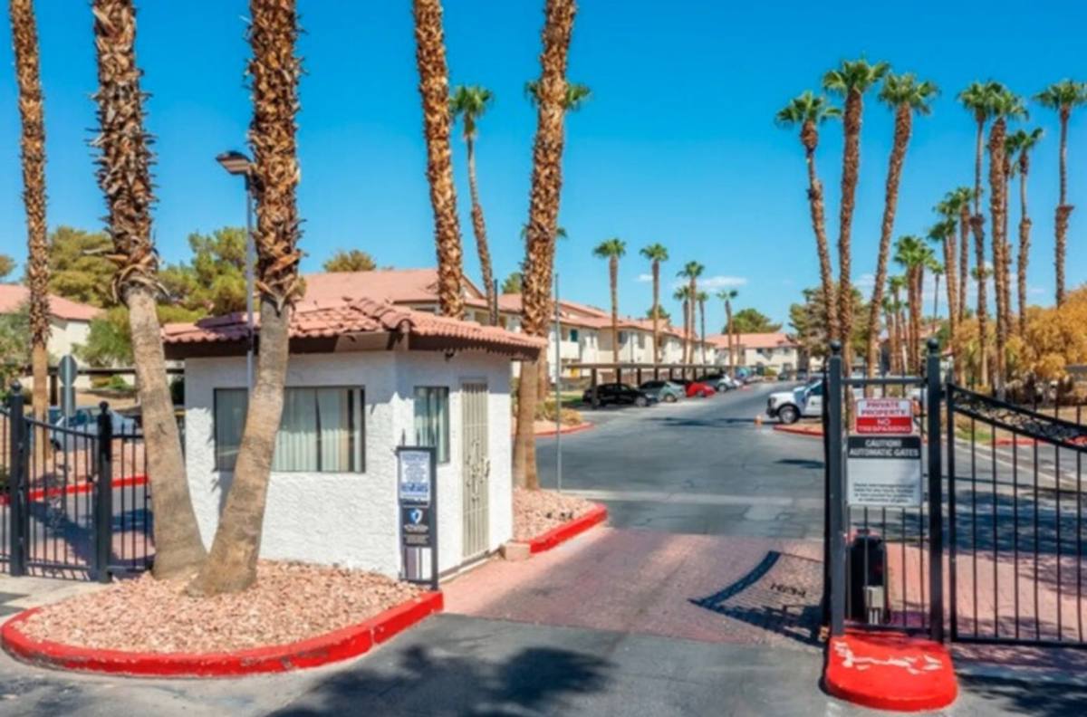 Apartment for rent at 4650 W Oakey, Las Vegas, NV 89102
