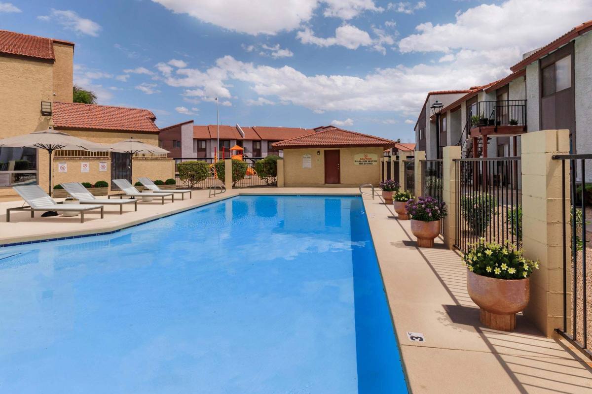 Apartment for rent at 5535 W McDowell Rd, Phoenix, AZ 85035