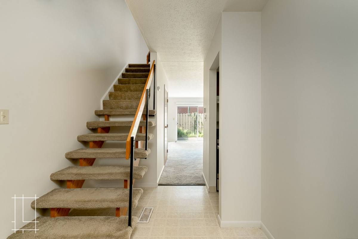 Apartment for rent at 411 E Buttles Ave, Columbus, OH 43215